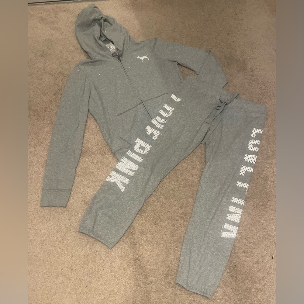 VS PINK STIDDED JEWELS HODDIE FULL ZIP  & JOGGER SET  HOODIE SZ. L JOGGERS SZ. M